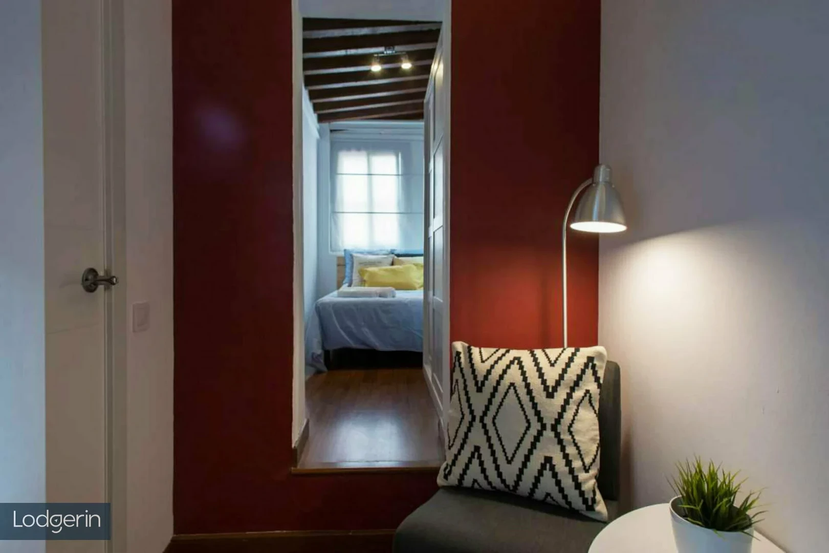 Luminosa stanza condivisa in affitto a Barcellona
