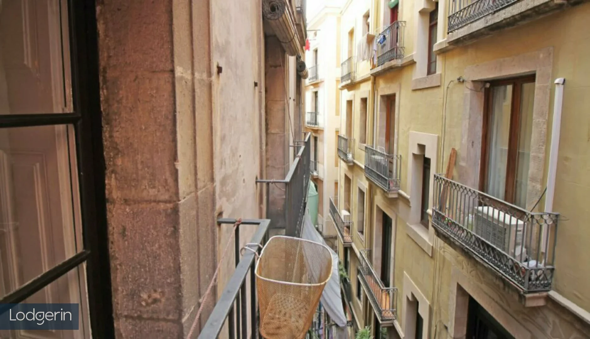 Habitación compartida con otro estudiante en Barcelona
