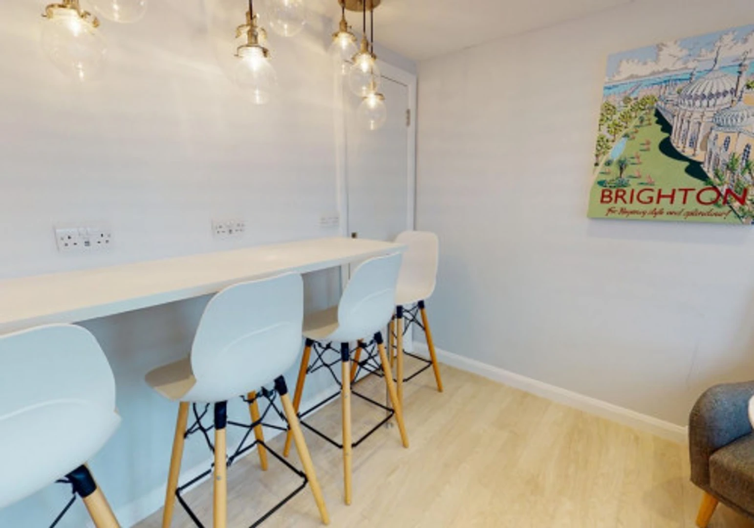 Confortevole e spaziosa stanza per studenti in 