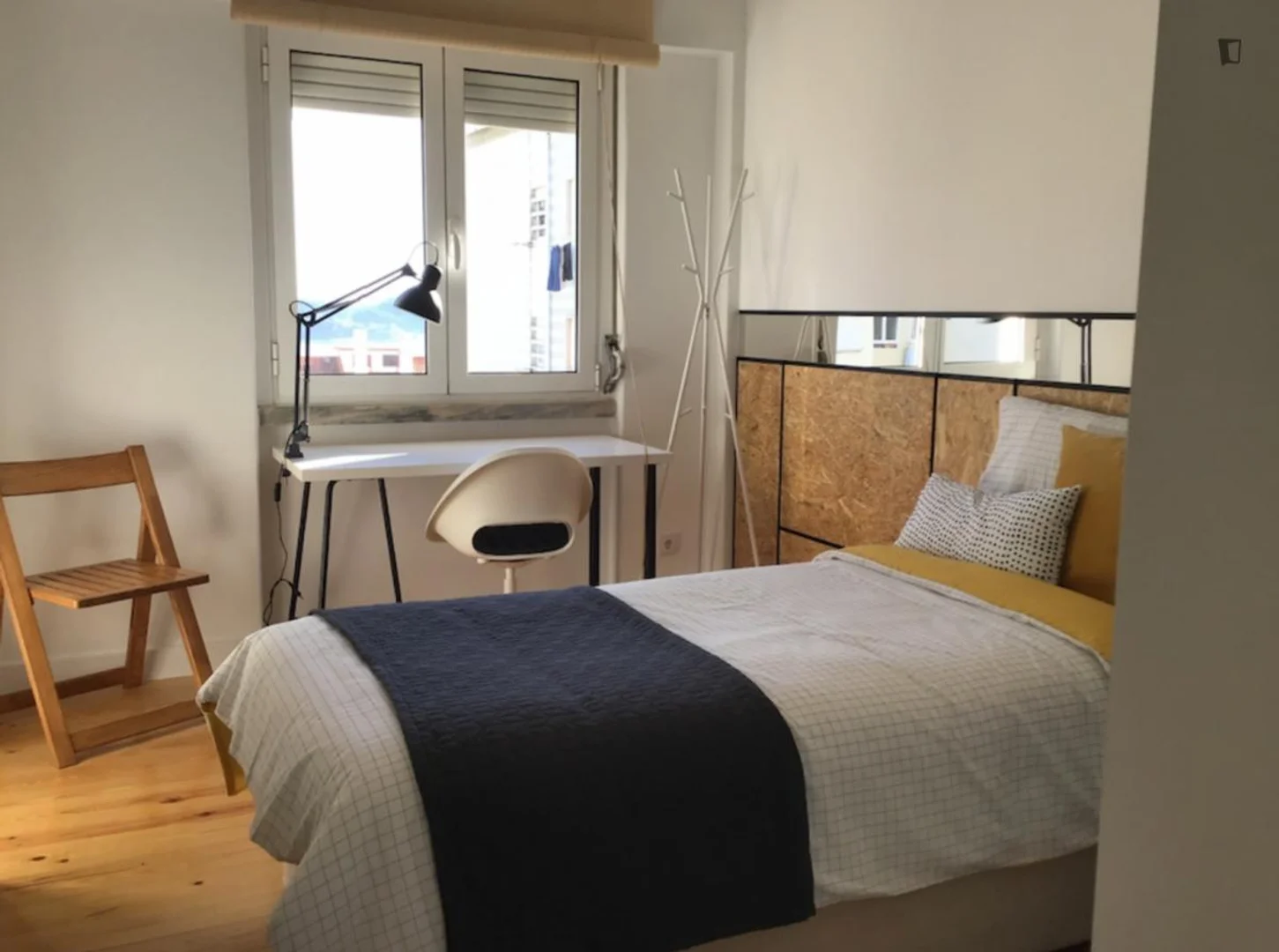 Habitación en apartamento estudiantil en alquiler en , completamente amueblado