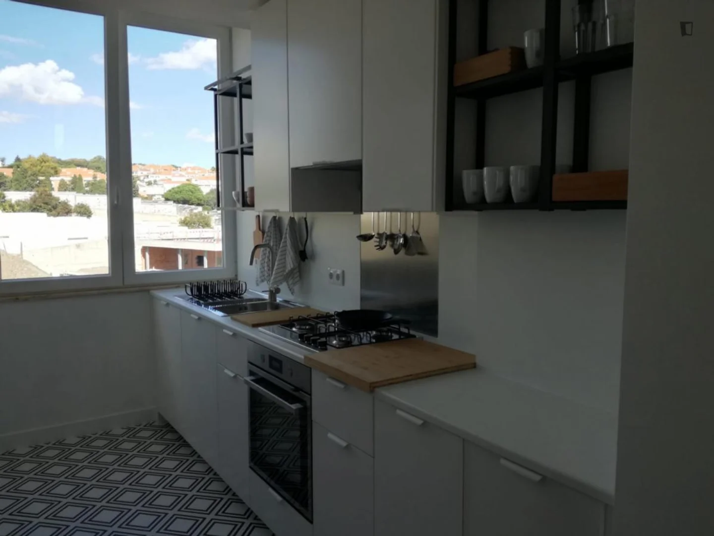 Habitación asequible para estudiantes con buena iluminación en 