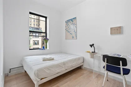 Habitación privada en Harmonious ROOM at The Maison on Edgecombe: Washington Heights New York 10032, imagen 1 de 10