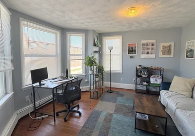Toda a acomodação em residência em 128, Bunker Hill Sst, Unit 2, Charlestown, Boston, MA, 02129, imagem 4 de 8
