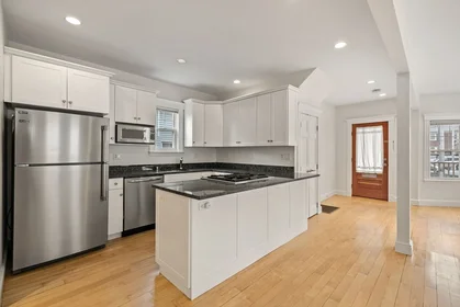 Evin tamamı Ikamet yerinde konumu 2536, Massachusetts Ave., Unit U:2536, North Cambridge, Cambridge, MA, 02140, 1 20 görüntüsü