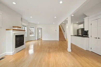 Evin tamamı Ikamet yerinde konumu 2536, Massachusetts Ave., Unit U:2536, North Cambridge, Cambridge, MA, 02140, 12 20 görüntüsü