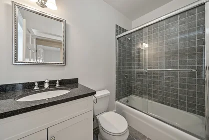 Evin tamamı Ikamet yerinde konumu 2536, Massachusetts Ave., Unit U:2536, North Cambridge, Cambridge, MA, 02140, 16 20 görüntüsü
