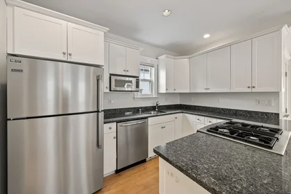 Evin tamamı Ikamet yerinde konumu 2536, Massachusetts Ave., Unit U:2536, North Cambridge, Cambridge, MA, 02140, 3 20 görüntüsü