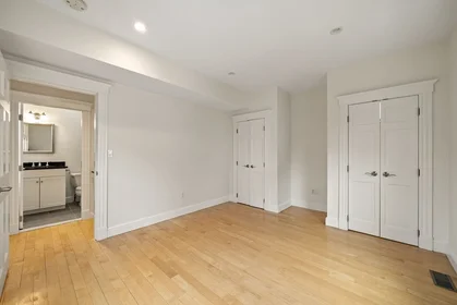 Evin tamamı Ikamet yerinde konumu 2536, Massachusetts Ave., Unit U:2536, North Cambridge, Cambridge, MA, 02140, 7 20 görüntüsü