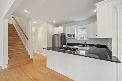 Evin tamamı Ikamet yerinde konumu 2536, Massachusetts Ave., Unit U:2536, North Cambridge, Cambridge, MA, 02140, 9 20 görüntüsü