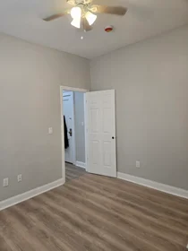 Toda a acomodação em residência em 1193, Commonwealth Ave., Unit 5, Allston, Boston, MA, 02134, imagem 2 de 15