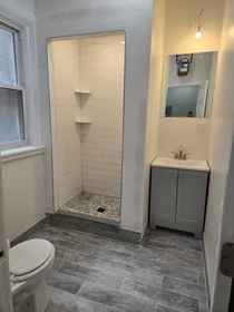 Toda a acomodação em residência em 1193, Commonwealth Ave., Unit 5, Allston, Boston, MA, 02134, imagem 8 de 15