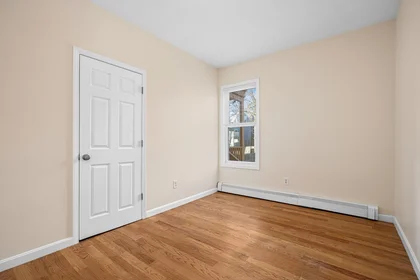 Gesamte Unterkunft im Wohnheim in der 5, Dawes St., Unit 3, Dorchester, Boston, MA, 02125, bild 15 von 16