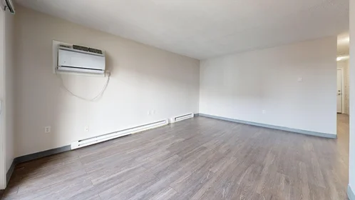 Gesamte Unterkunft im Wohnheim in der 298-300, Meridian St., Unit 300 - 2, East Boston, Boston, MA, 02128, bild 17 von 20
