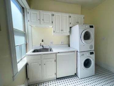 Gesamte Unterkunft im Wohnheim in der 45, Garden St., Unit 7, Beacon Hill, Boston, MA, 02114, bild 5 von 18