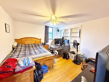 Toda a acomodação em 188, Webster St., Unit 4, East Boston, Boston, MA, 02128, imagem 1 de 10
