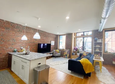 Evin tamamı Ikamet yerinde konumu 139, Border St., Unit 2B, East Boston, Boston, MA, 02128, 8 24 görüntüsü