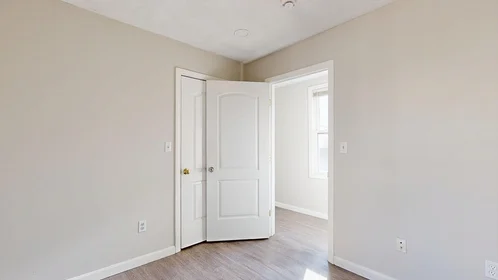 Evin tamamı Ikamet yerinde konumu 329, Paris St., Unit 3, East Boston, Boston, MA, 02128, 18 24 görüntüsü