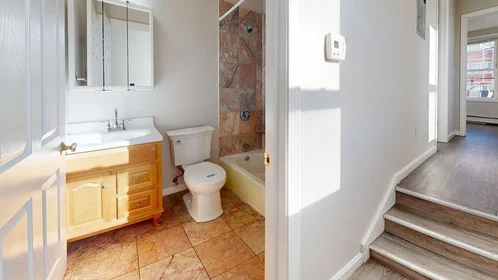 Evin tamamı Ikamet yerinde konumu 329, Paris St., Unit 3, East Boston, Boston, MA, 02128, 9 24 görüntüsü