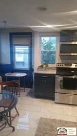Evin tamamı Ikamet yerinde konumu 67, Gore St., Unit 2R, East Cambridge, Cambridge, MA, 02141, 13 18 görüntüsü