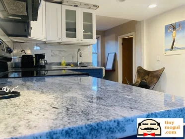 Evin tamamı Ikamet yerinde konumu 67, Gore St., Unit 2R, East Cambridge, Cambridge, MA, 02141, 15 18 görüntüsü