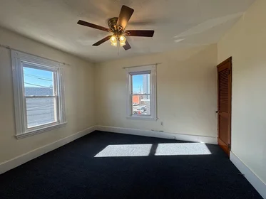 Logement entier à 58, Hichborn St., Unit 2, Brighton, Boston, MA, 02135, image 1 de 10