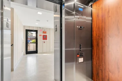 Toda a acomodação em residência em 123, Warren St., Unit 401, Roxbury, Boston, MA, 02119, imagem 24 de 27