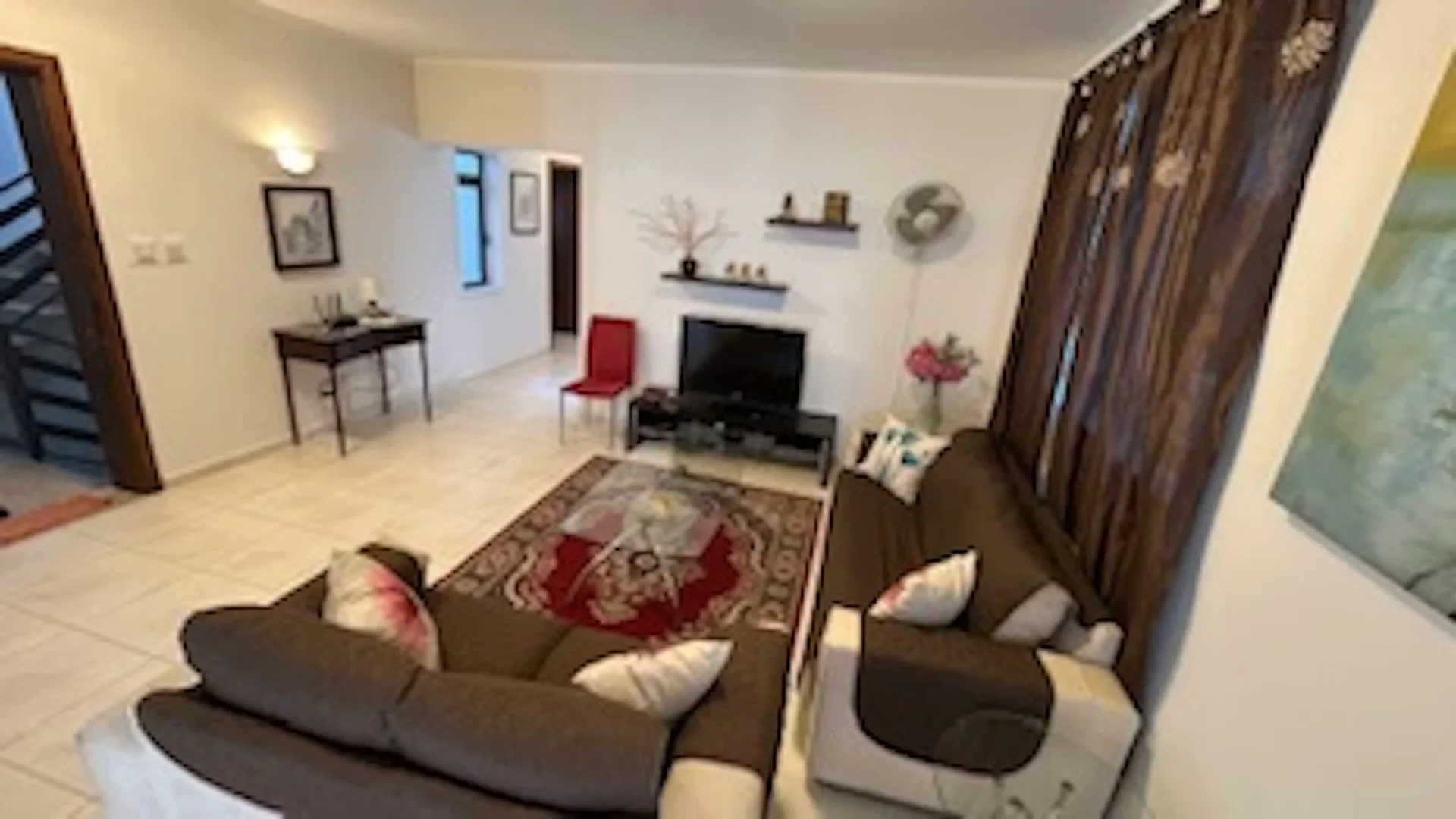 Quarto de estudante económico com localização conveniente em