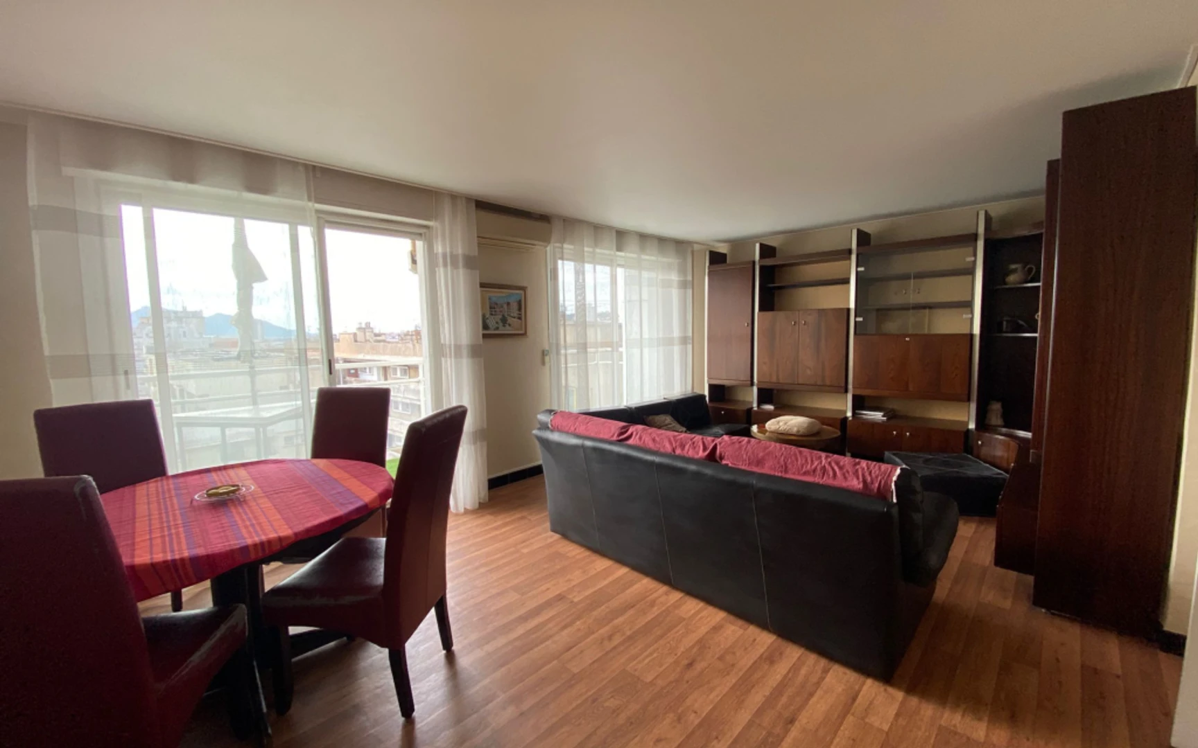 Alojamiento con 3 habitaciones en Marsella