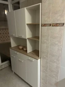 Privatzimmer in der Avenida Afonso III, Lisbon, bild 6 von 10