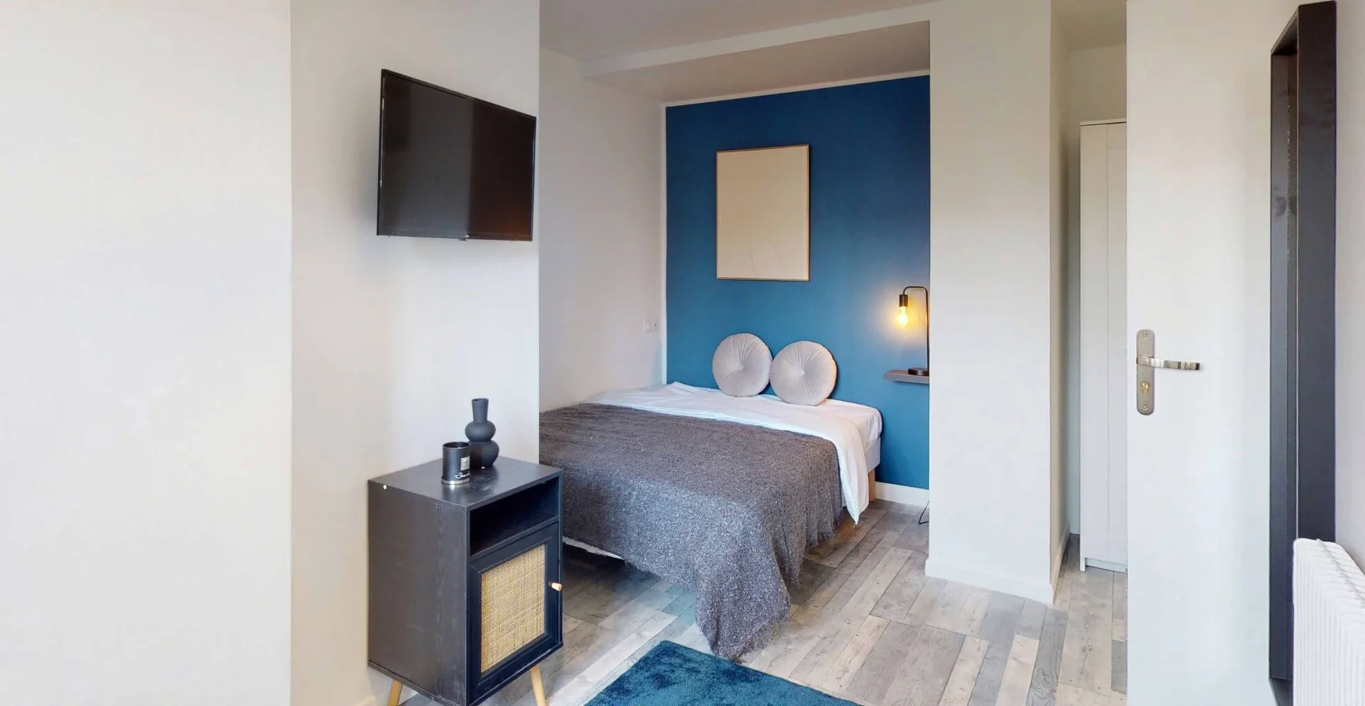 Cozy room for students available in 