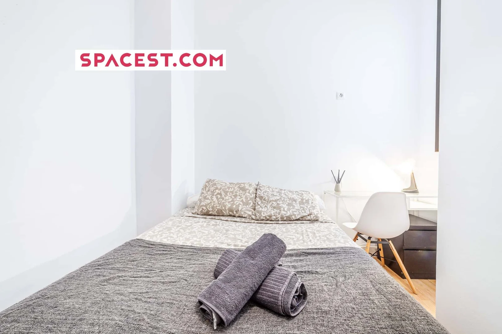 Habitación estudiantil económica con ubicación conveniente en 