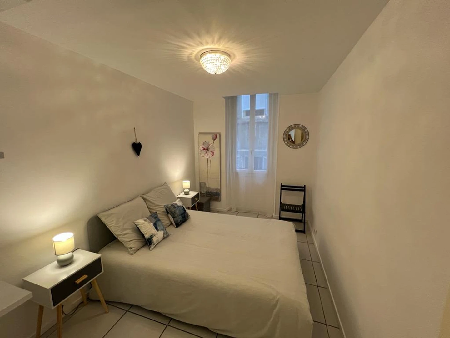 Nowoczesne i jasne mieszkanie w Marsylia