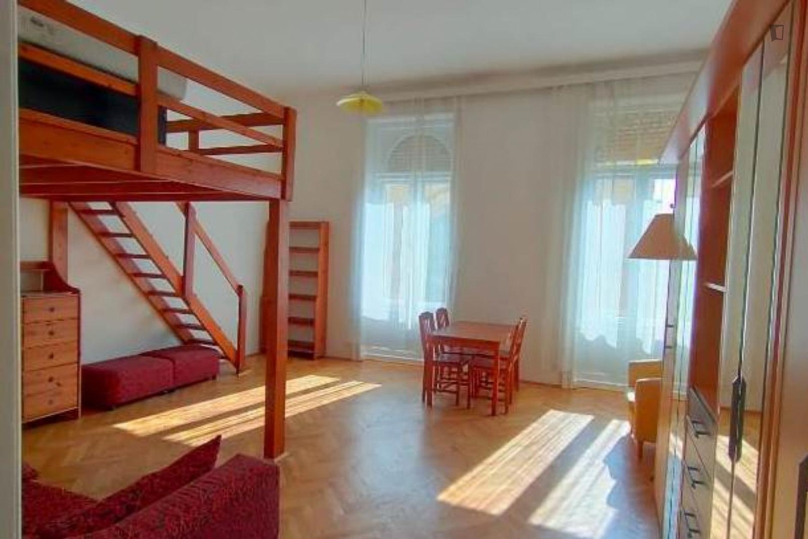 Accommodation with 3 bedrooms in budapest