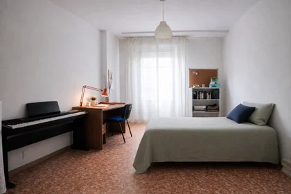 Jasny pokój prywatny w {area}