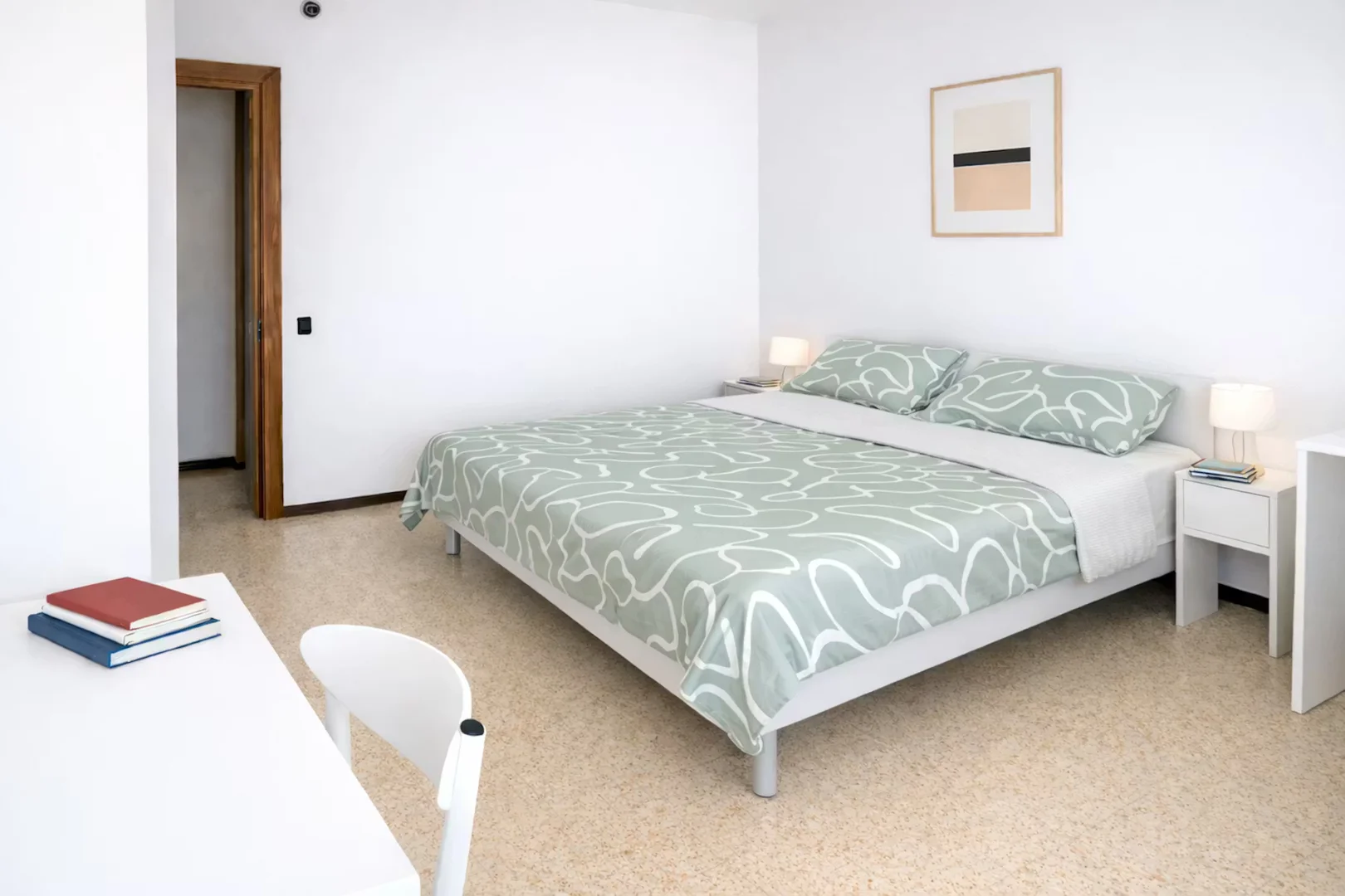Camera per studenti in  con area studio e servizi in comune