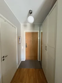 Quarto privado em Bågljusvägen 5, imagem 1 de 6