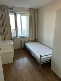 Quarto privado em Ben van Meerendonkstraat, imagem 1 de 8