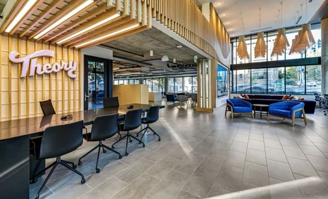 Stanza privata in 15th Avenue Northeast, immagine 30 di 48