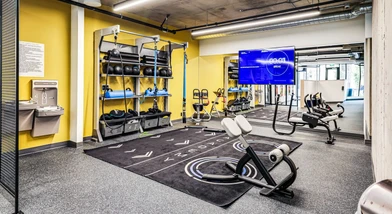 Stanza privata in 15th Avenue Northeast, immagine 34 di 48