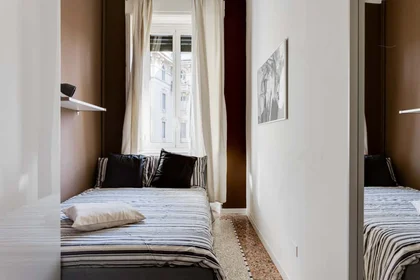 Habitación privada en Via Annibale Caretta 1, Milan. Italy, imagen 2 de 23