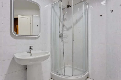 Habitación privada en Via Annibale Caretta 1, Milan. Italy, imagen 7 de 23