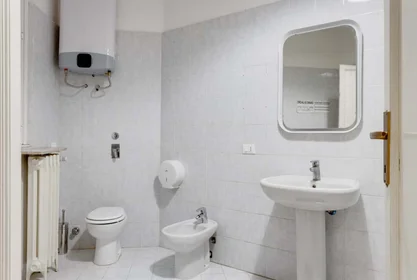 Habitación privada en Via Annibale Caretta 1, Milan. Italy, imagen 8 de 23