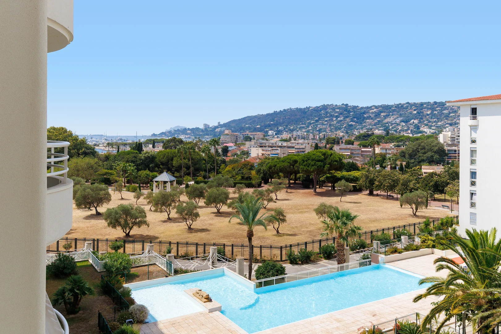 Avenue de Cannes