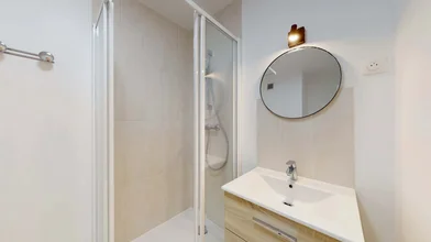 Quarto privado em 21 Avenue du Centre Montigny-le-Bretonneux 78180 FR, imagem 10 de 12