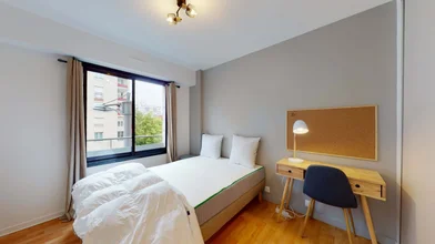 Quarto privado em 21 Avenue du Centre Montigny-le-Bretonneux 78180 FR, imagem 1 de 12