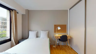 Quarto privado em 21 Avenue du Centre Montigny-le-Bretonneux 78180 FR, imagem 2 de 12