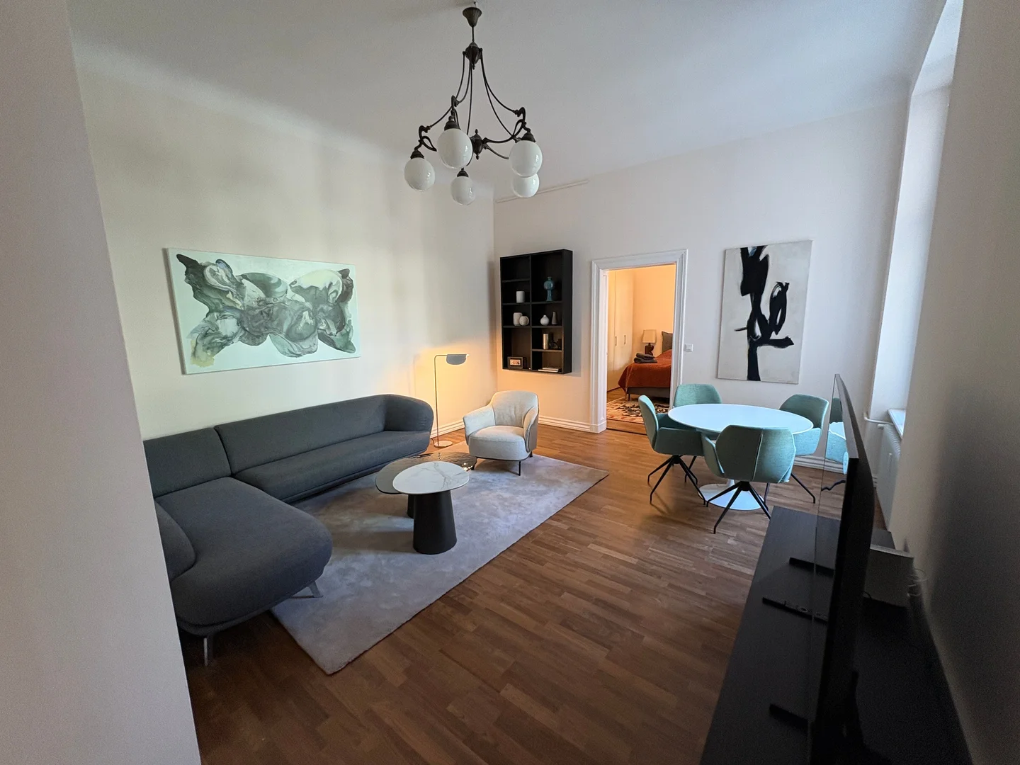 Bleibtreustraße, 10-11