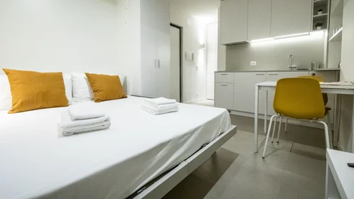 Quarto privado em Via del Sale, imagem 13 de 43