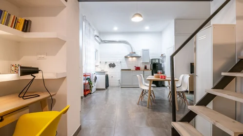 Chambre privée à Via Santa Lucia, image 15 de 35