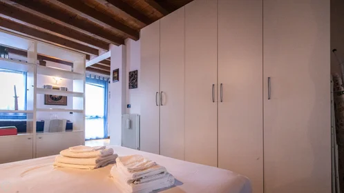 Stanza privata in Via Galileo Galilei, 41, immagine 14 di 32